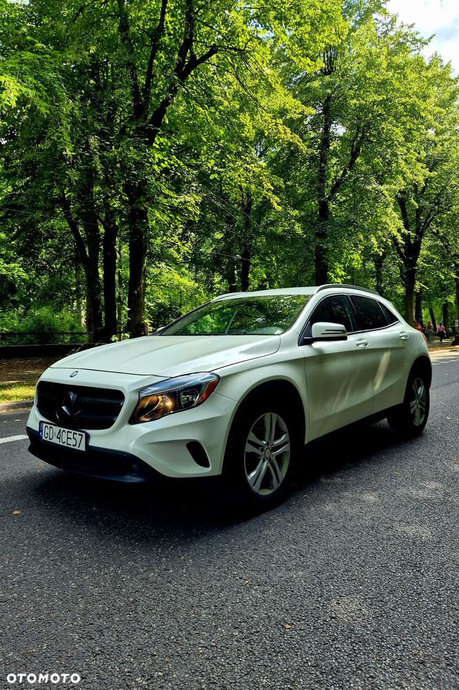 Mercedes-Benz GLA 250 4Matic 7G-DCT - 1