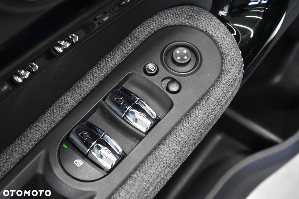 MINI Countryman Cooper Classic Trim - 9