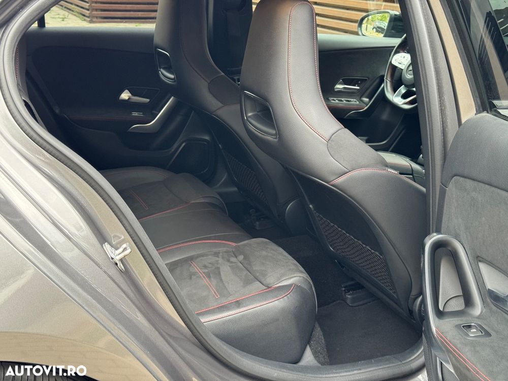 Mercedes-Benz A 180 d 7G-DCT AMG Line - 16