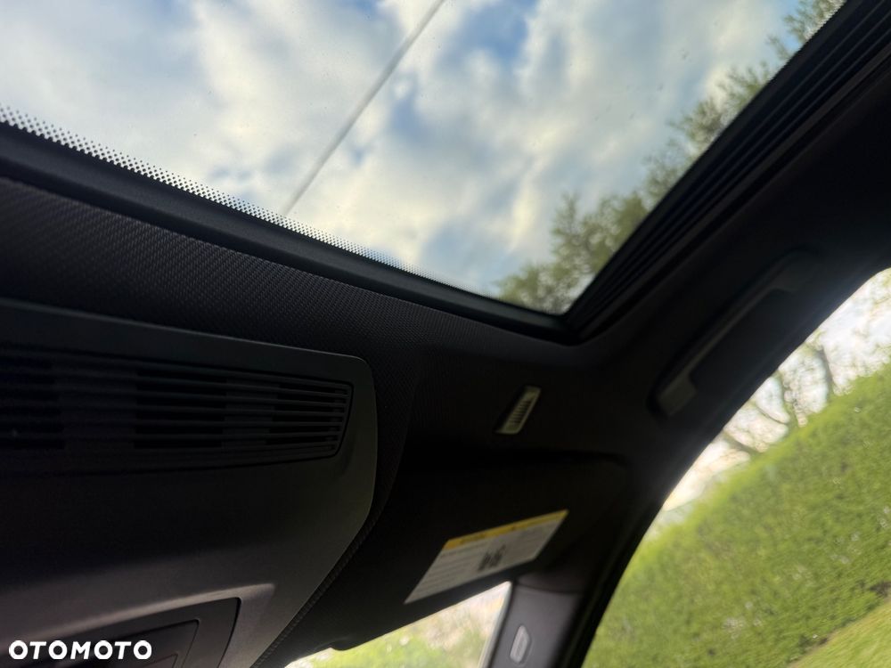 BMW Seria 5 528i xDrive - 12