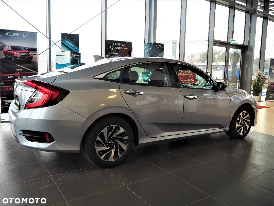 Honda Civic 1.5 T Comfort - 13