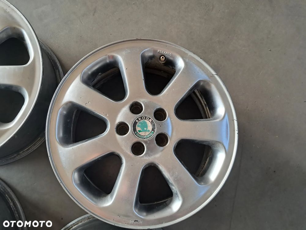 Felgi aluminiowe 6.5 J 16 5x100 Skoda VW AUdi - 5