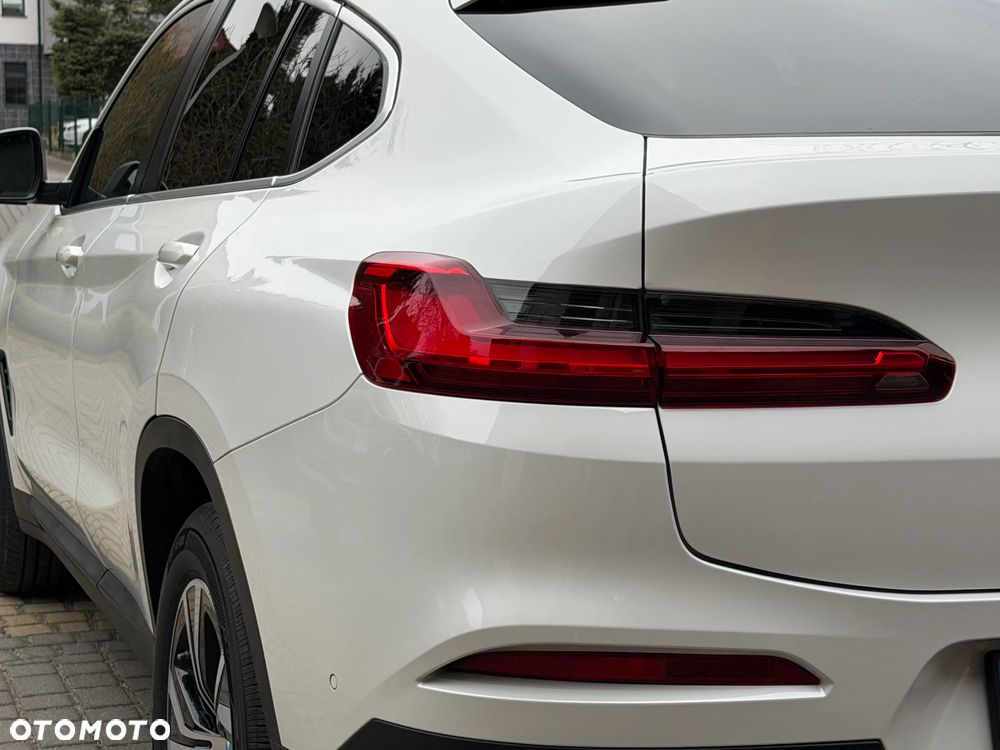 BMW X4 xDrive20d Advantage - 4