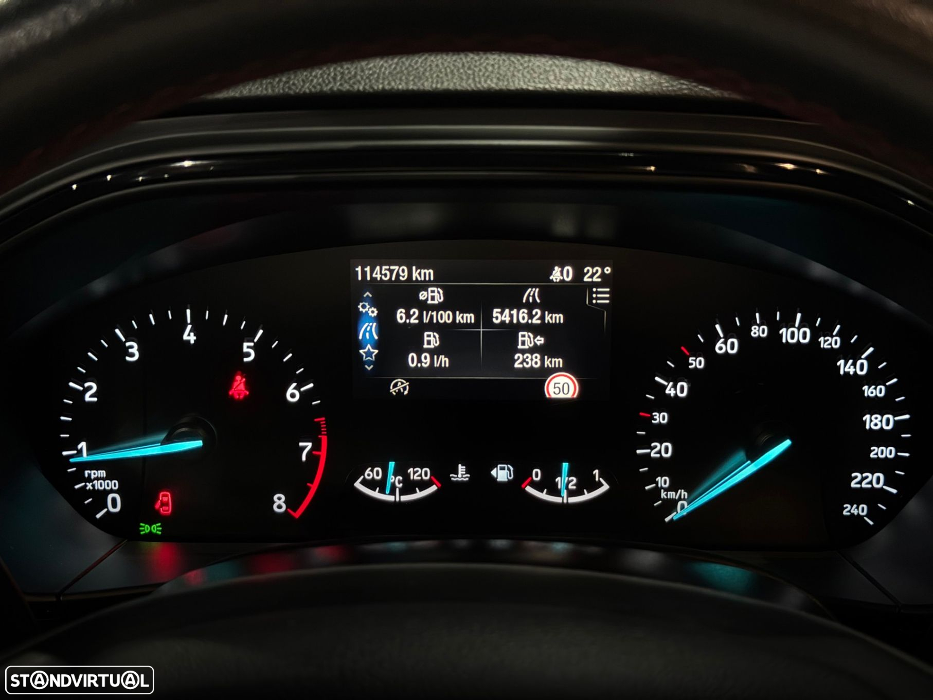 Ford Focus 1.0 EcoBoost ST-Line X - 18