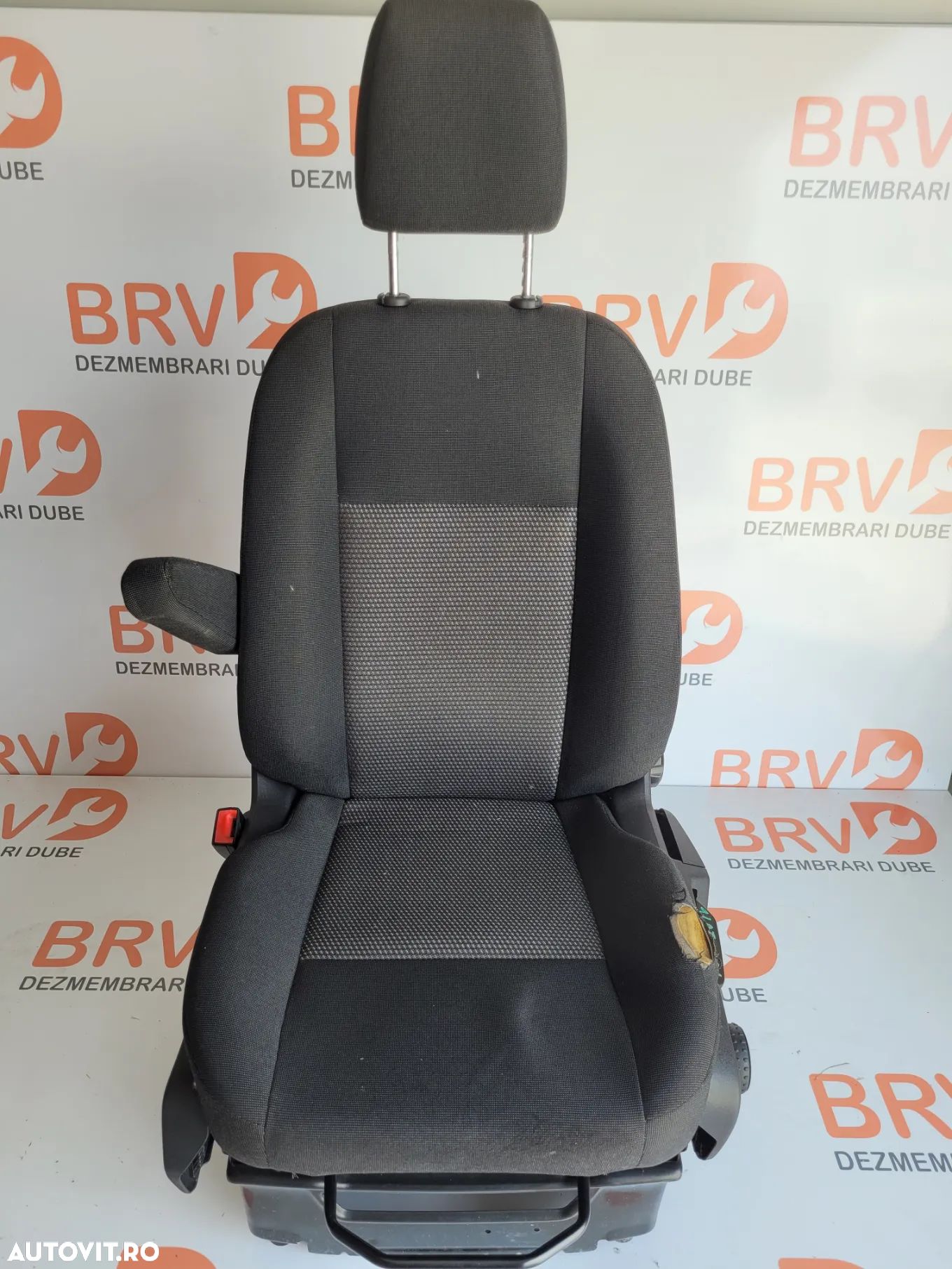 Scaun fata model cu cotiera pentru Ford Transit Euro 5 - 1