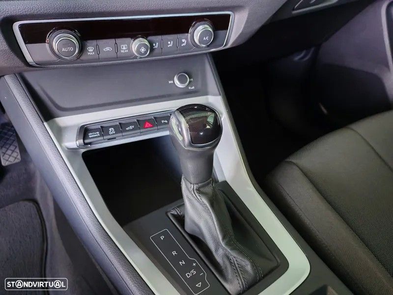 Audi Q3 45 TFSIe S tronic — fotografia 16