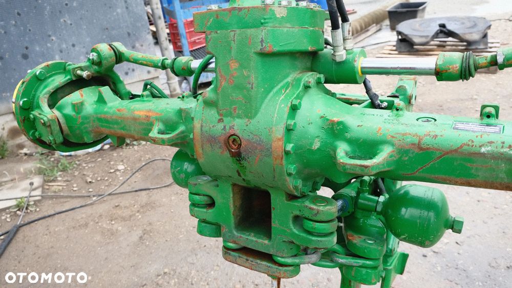 Most do traktora john deere 6120/6220/6230/6330 typ730 model AL 226639 - 2