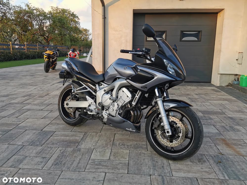 Yamaha FZ6 - 1