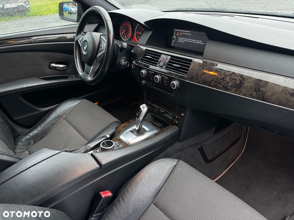 BMW Seria 5 520d Edition Exclusive - 18