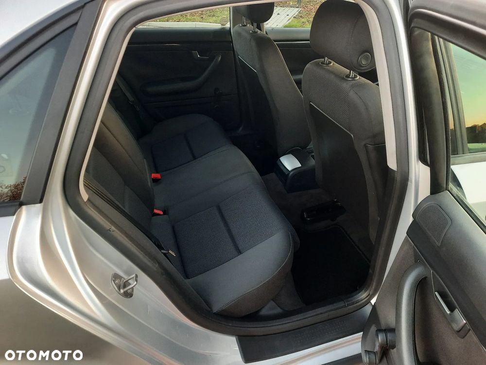 Audi A4 Limousine - 18