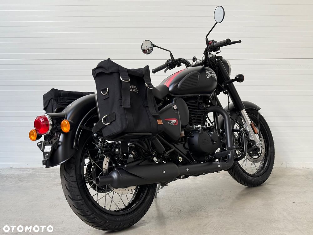 Royal Enfield Classic - 4