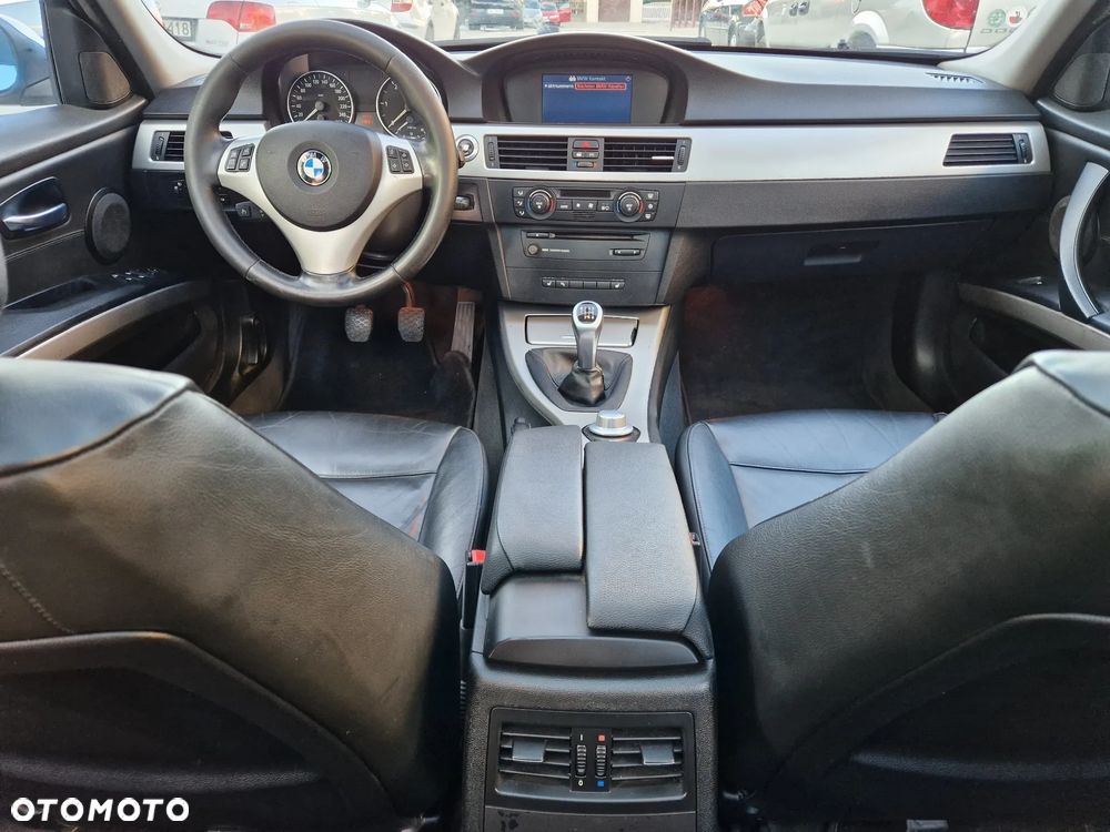 BMW Seria 3 320d - 3