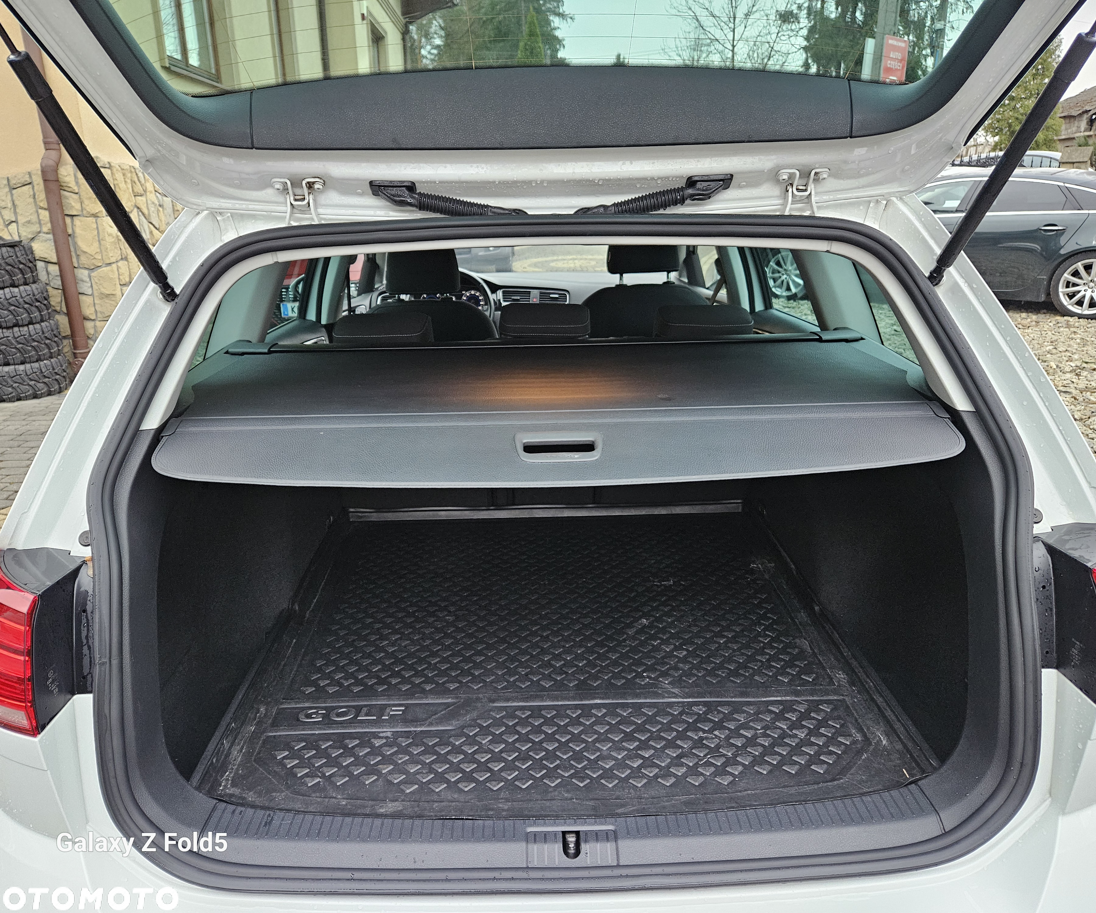 Volkswagen Golf 2.0 BlueTDI DSG Comfortline - 16