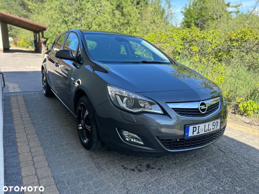 Opel Astra 1.4 Turbo 150 Jahre - 7