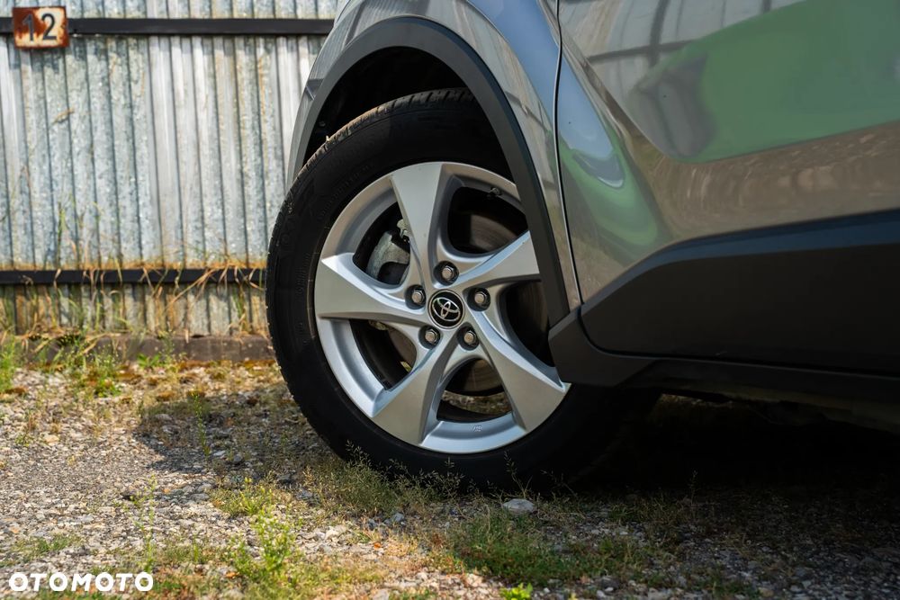 Toyota C-HR Business-Edition - 9