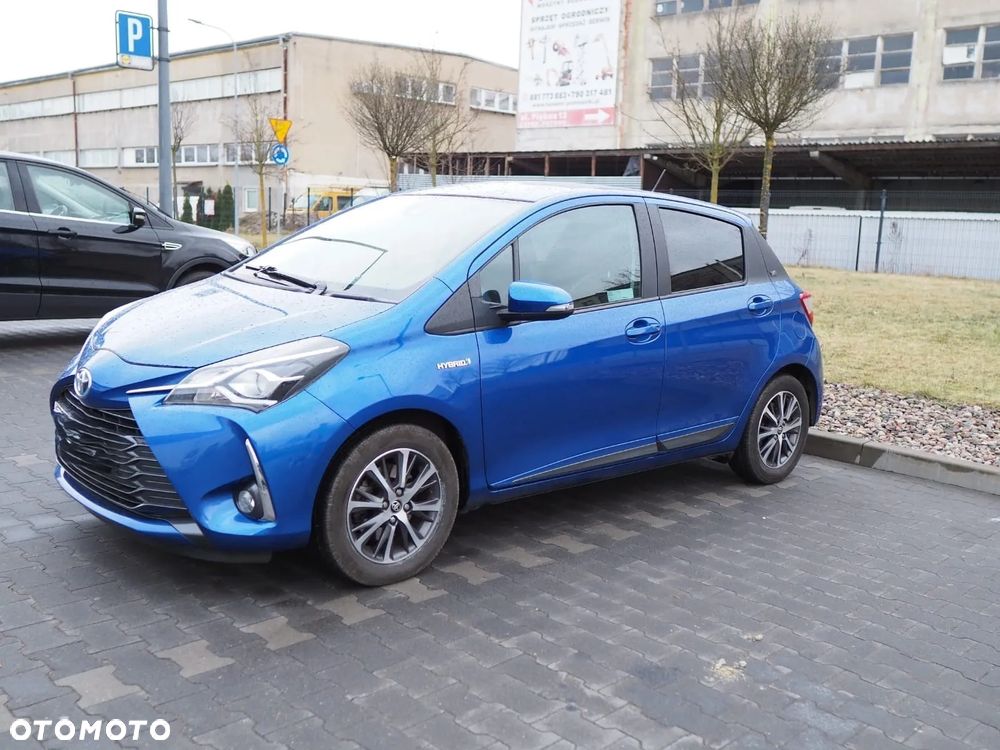 Toyota Yaris Hybrid 100 20th Anniversary - 2