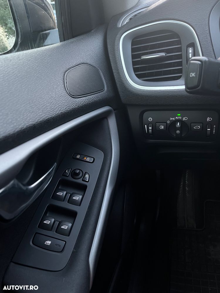 Volvo V40 D2 94g Kinetic - 12