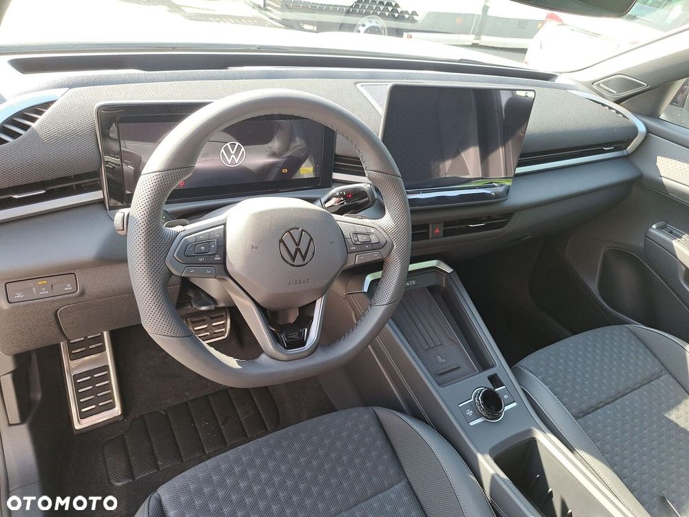 Volkswagen T-Roc - 10
