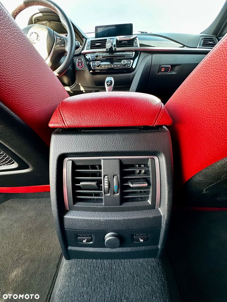 BMW Seria 3 330i xDrive Sport Line - 18