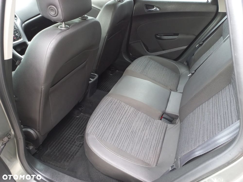 Opel Astra 1.6 EU6 - 11