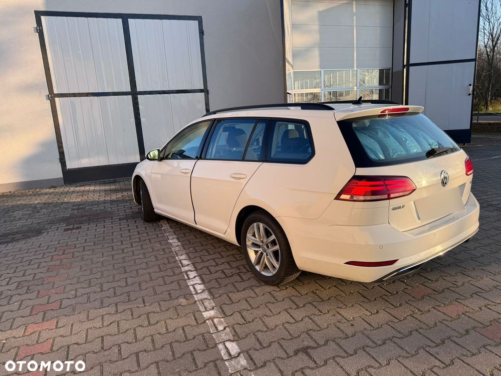 Volkswagen Golf 1.6 TDI SCR DSG Comfortline - 12