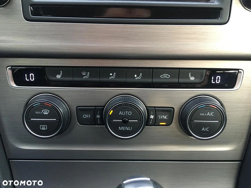 Volkswagen Golf Variant 2.0 TDI (BlueMotion Technology) DSG Comfortline - 16