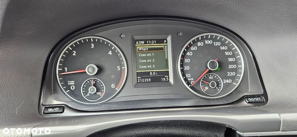 Volkswagen Touran 2.0 TDI DPF Highline DSG - 10
