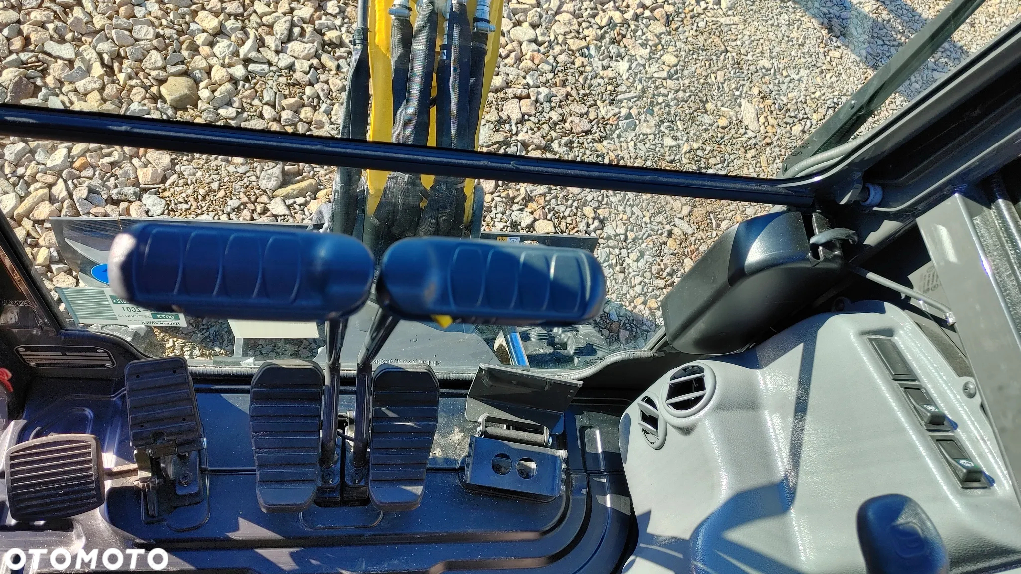 New Holland E19C - 15