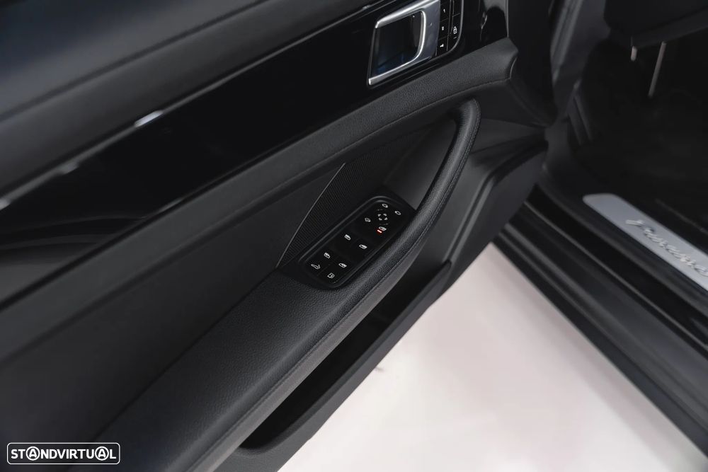Porsche Panamera Sport Turismo 4 E-Hybrid Platinum Edition PDLS - 19