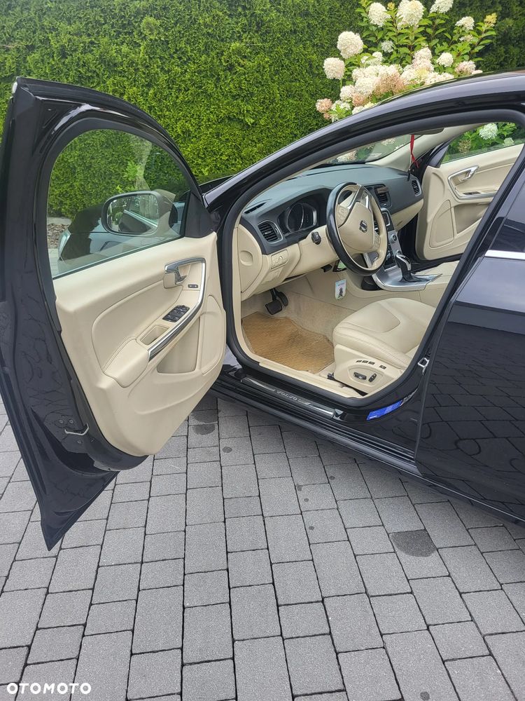 Volvo S60 D3 Drive-E Summum - 6
