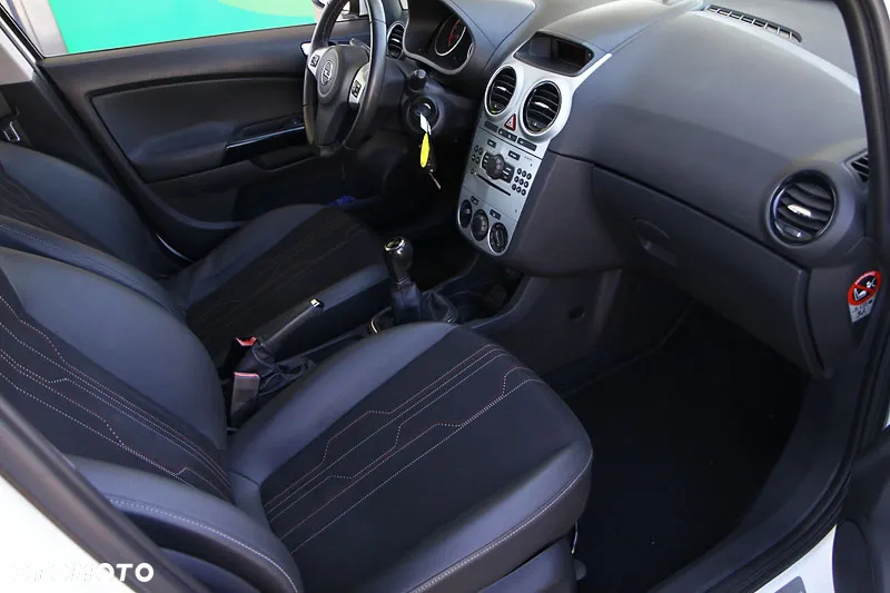 Opel Corsa 1.2 16V Enjoy - 8