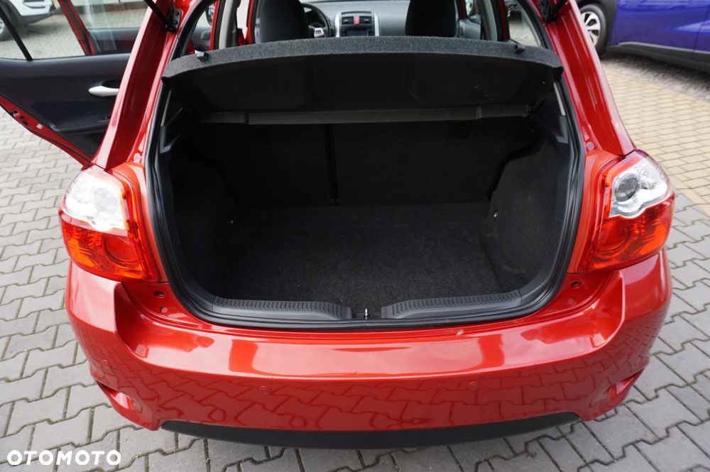 Toyota Auris 1.6 Executive - 36