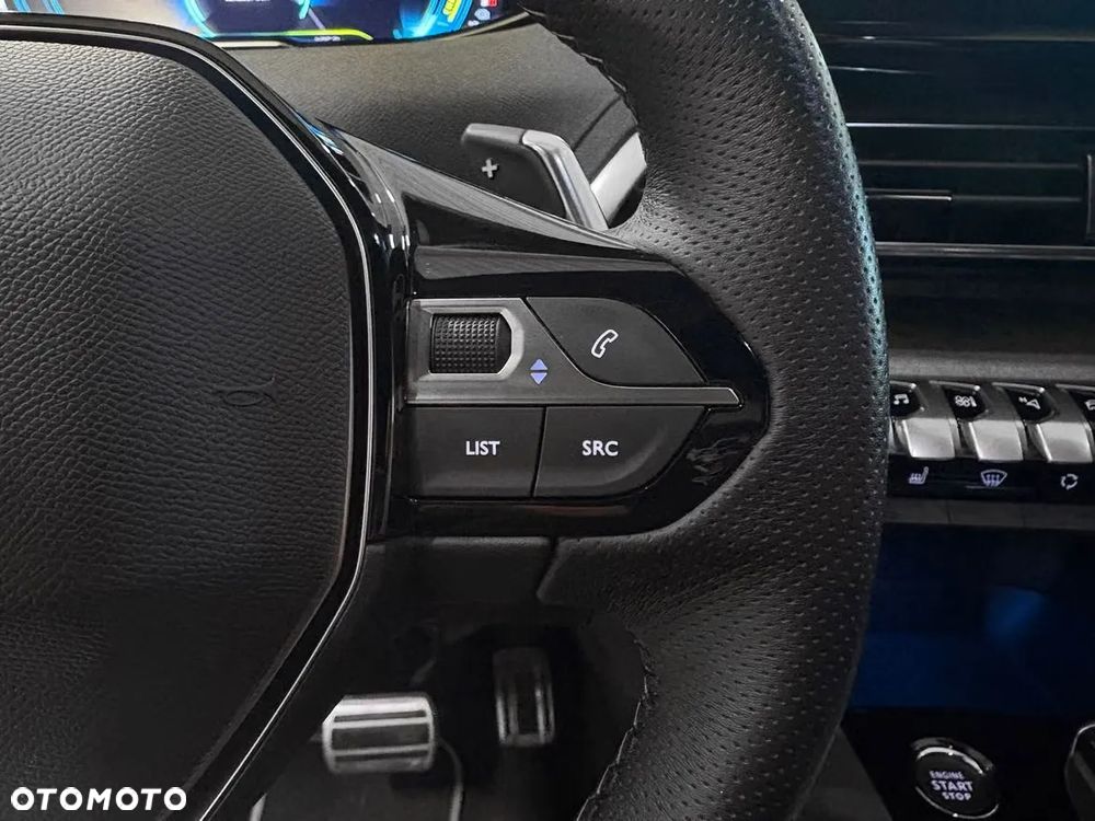 Peugeot 3008 1.6 PureTech HYbrid4 GT Line S&S EAT8 - 28