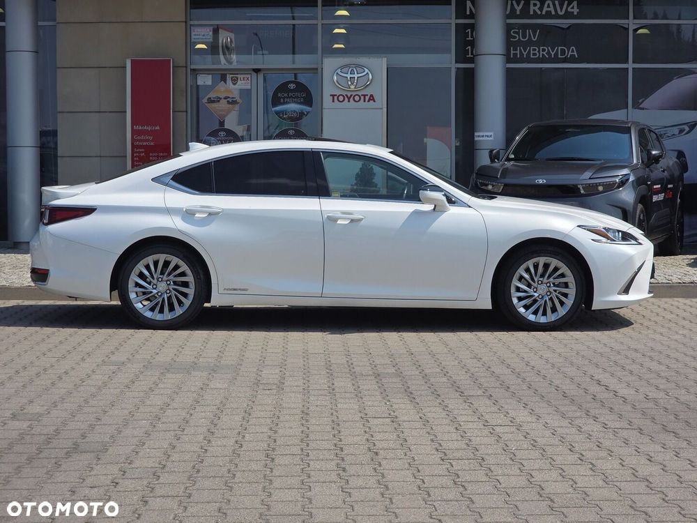 Lexus ES 300h Business Edition - 8