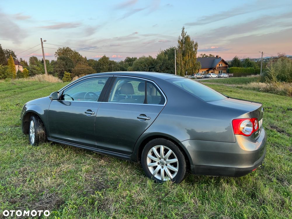 Volkswagen Jetta 1.4 TSI DSG Comfortline - 4