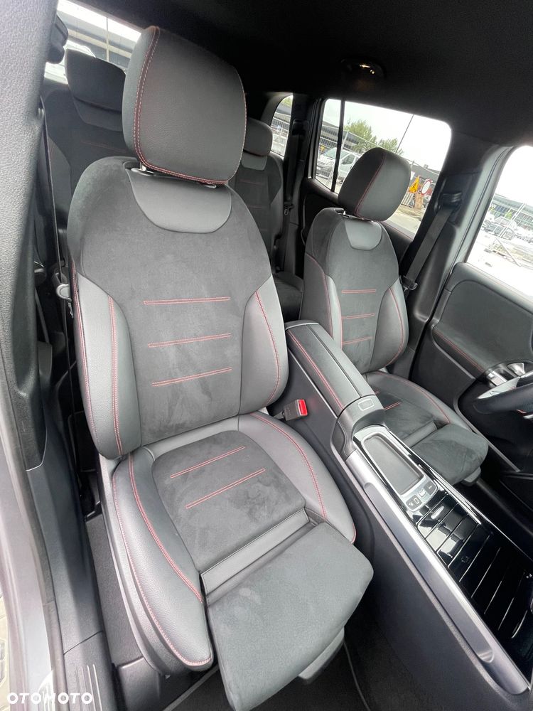 Mercedes-Benz GLB 200 d AMG Line 8G-DCT - 12