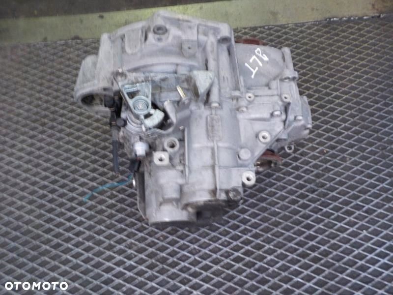 VOLKSWAGEN PASSAT B6 SEAT 2.0 TDI SKRZYNIA BIEGÓW JLT - 2