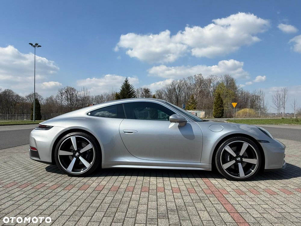 Porsche 911 Carrera PDK - 4