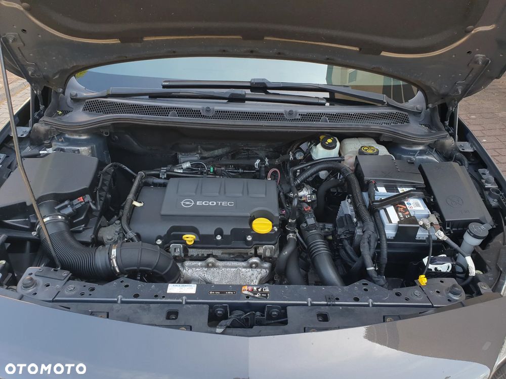 Opel Astra 1.4 Turbo Cosmo - 20