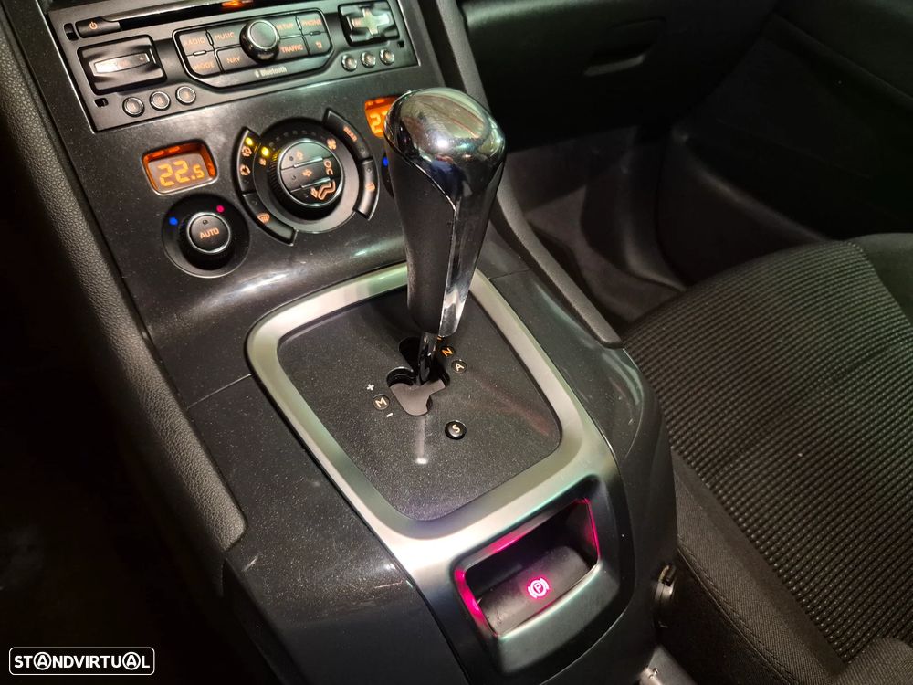 Peugeot 5008 1.6 E-HDi Allure 2-Tronic - 21