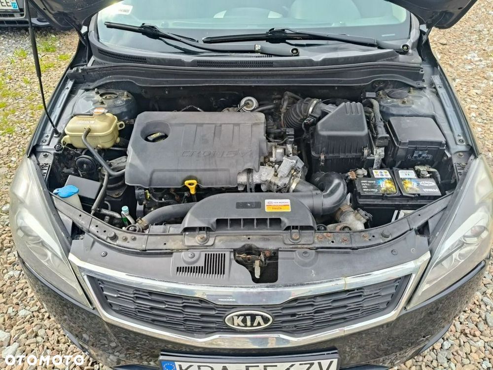 Kia Ceed - 10