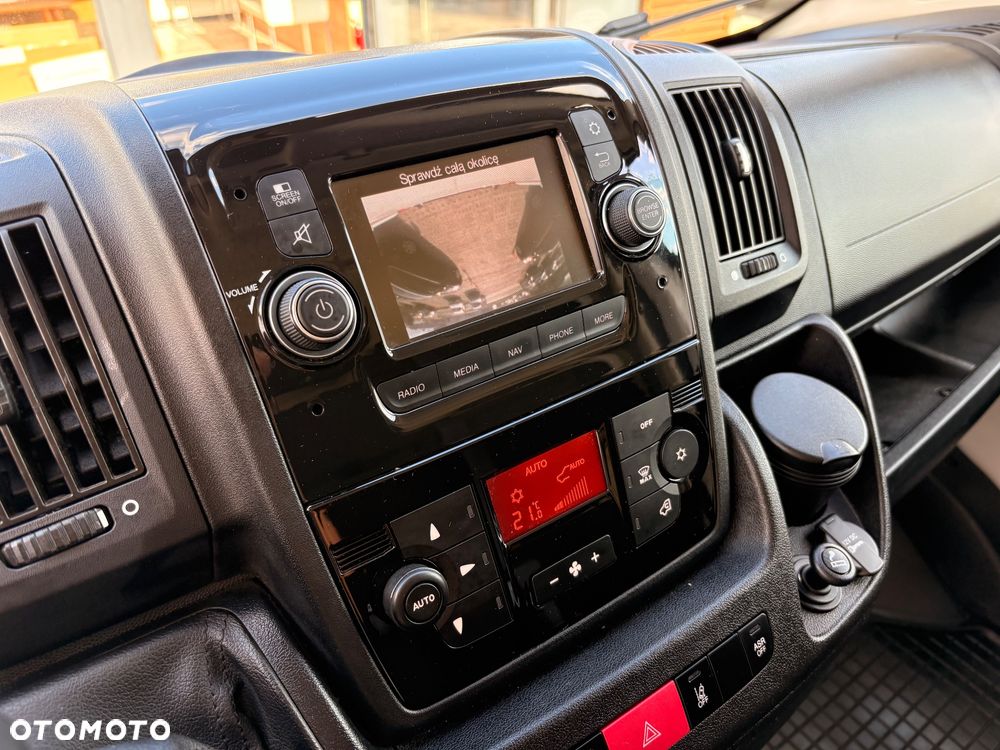 Peugeot Boxer 335 L3H2 Premium - 21