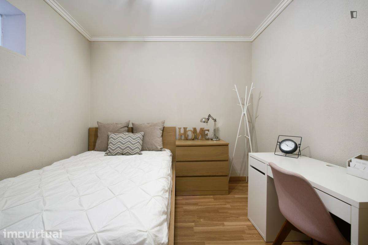 Quarto - localizado em Arroios Lisbon - Grande imagem: 3/12