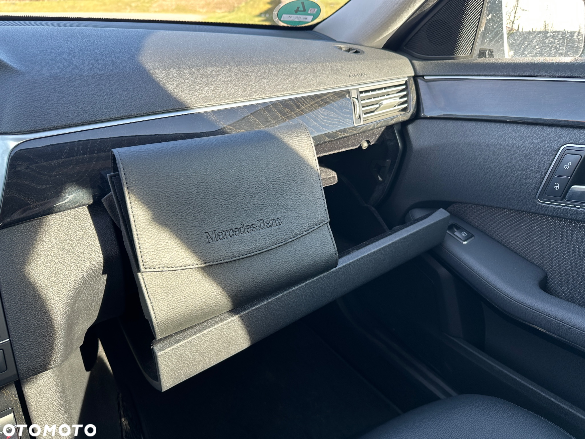 Mercedes-Benz Klasa E 200 BlueEFFICIENCY 7G-TRONIC Avantgarde - 27