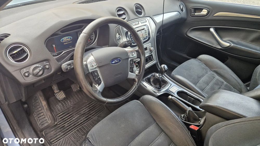 Ford Mondeo 2.5 Titanium X - 4