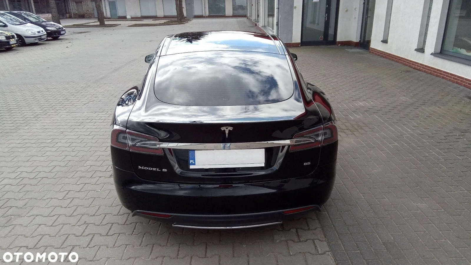 Tesla Model S Standard - 12