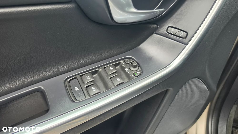 Volvo XC 60 D4 Summum - 24