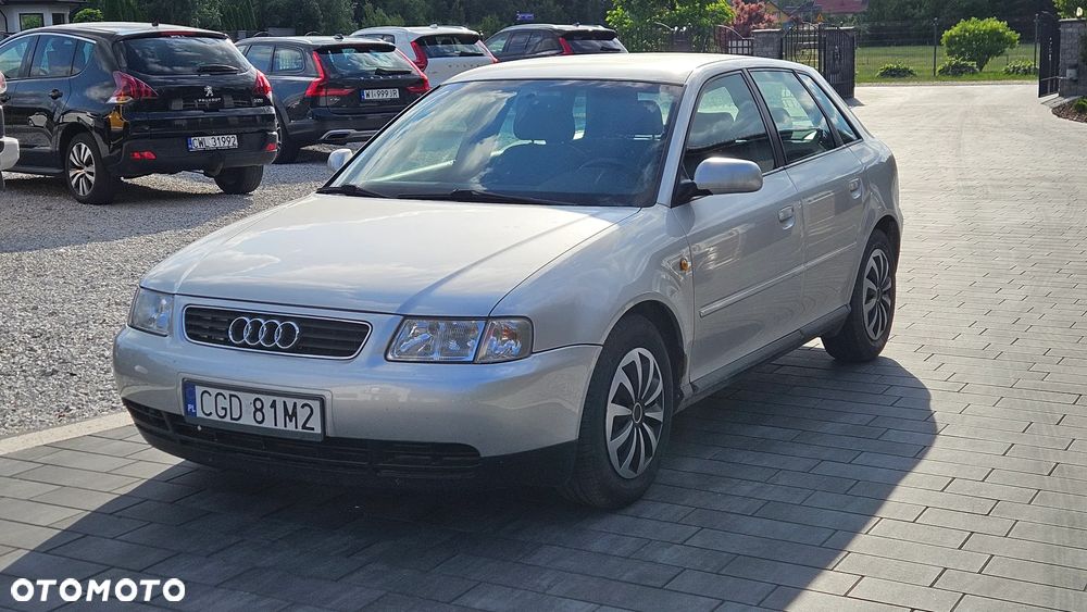 Audi A3 Sportback 1.6 Ambiente - 2