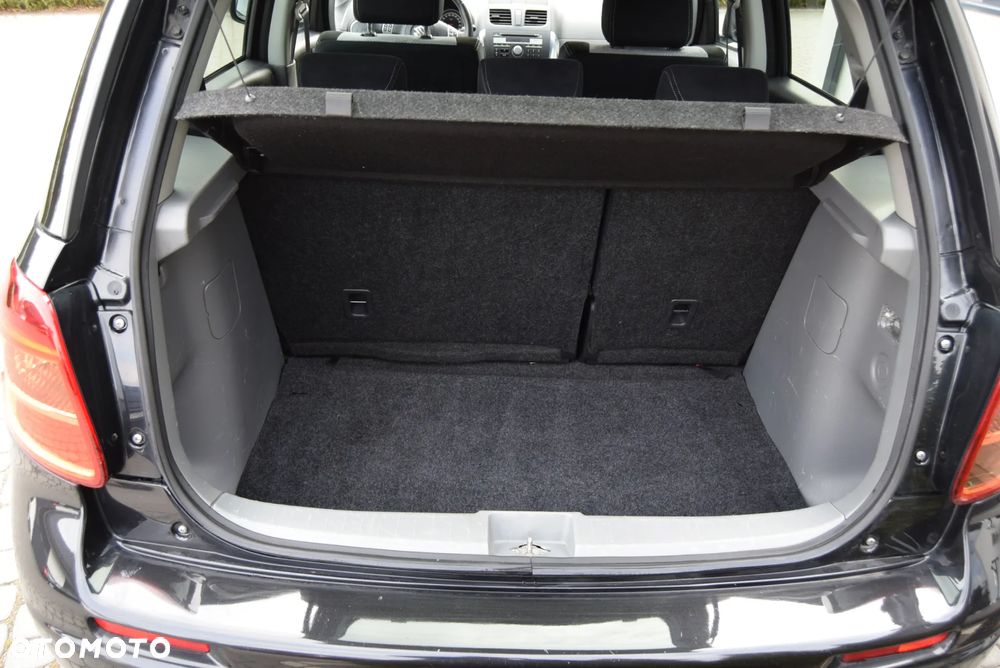 Suzuki SX4 2.0 DDiS Premium 4WD - 24