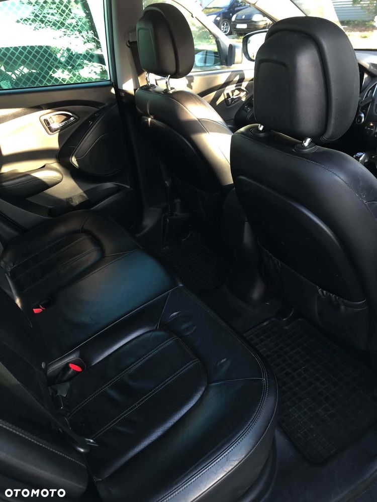 Hyundai ix35 - 11